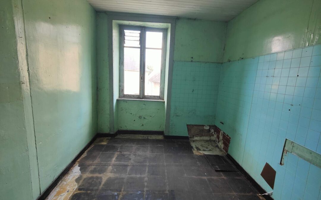 Maison d’habitation à rénover LANDUJAN – réf 097/2289