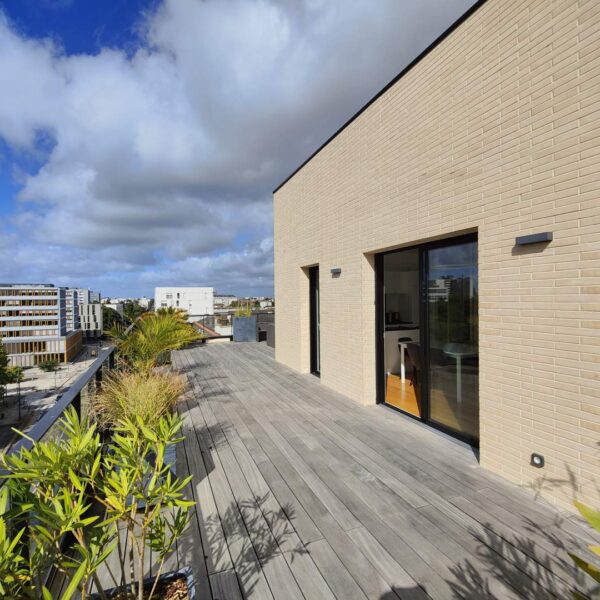 T3 en rooftop spacieux avec sa terrasse RENNES - réf 097/2631