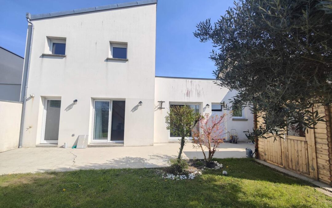 Maison contemporaine DOMLOUP – réf 097/2702