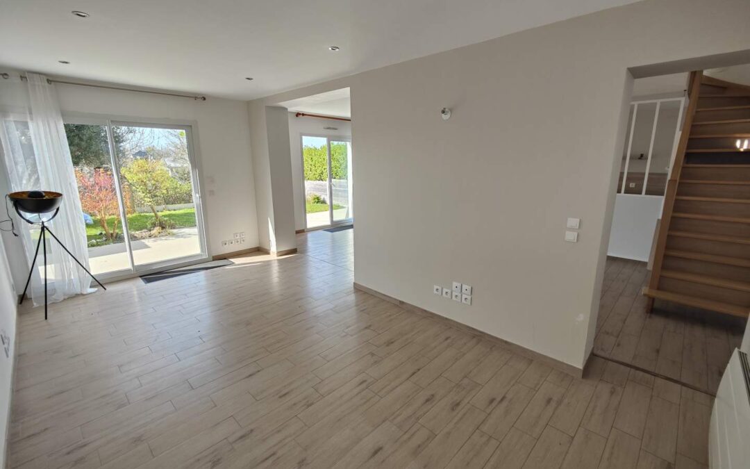 Maison contemporaine DOMLOUP – réf 097/2702