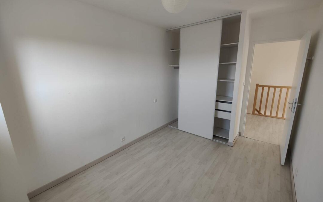 Maison contemporaine DOMLOUP – réf 097/2702