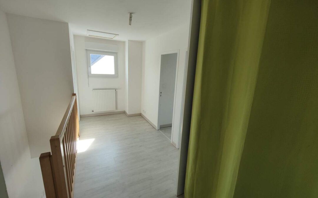 Maison contemporaine DOMLOUP – réf 097/2702